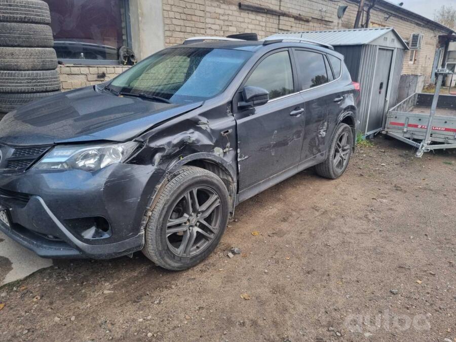 Toyota RAV 4 4 generation (XA40)
