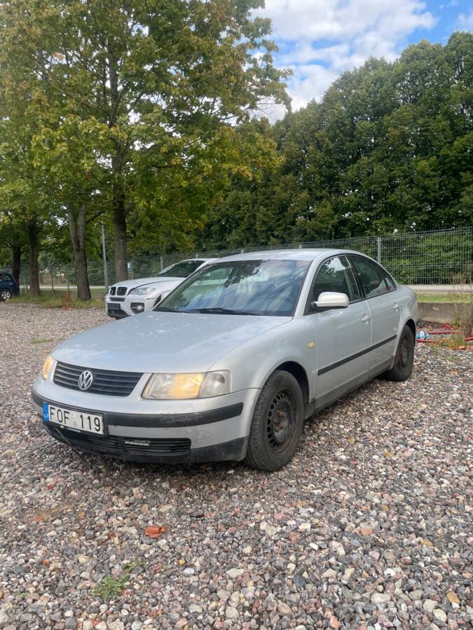 Volkswagen Passat B5 Sedan 4-doors