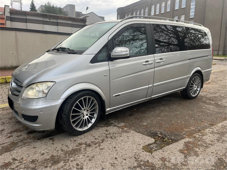 Mercedes-Benz Viano W639 Minivan