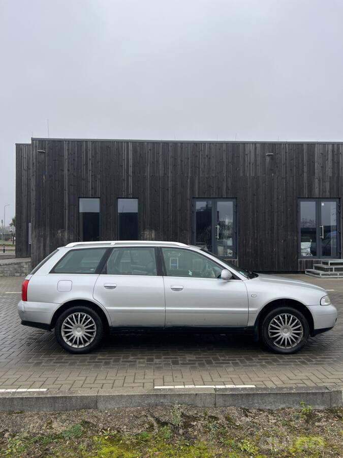 Audi A4 B6 Avant wagon 5-doors