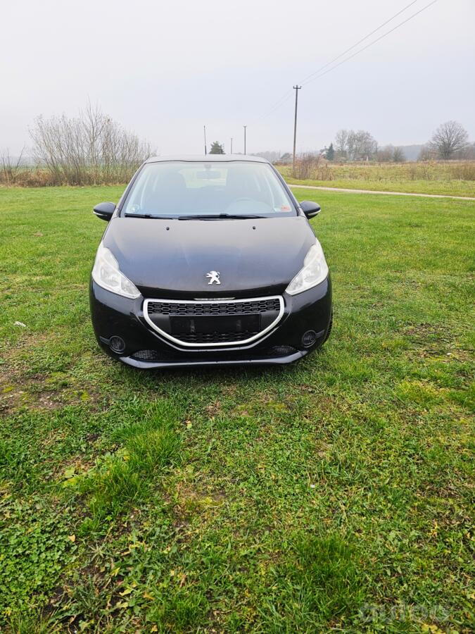 Peugeot 208 1 generation Hatchback 5-doors