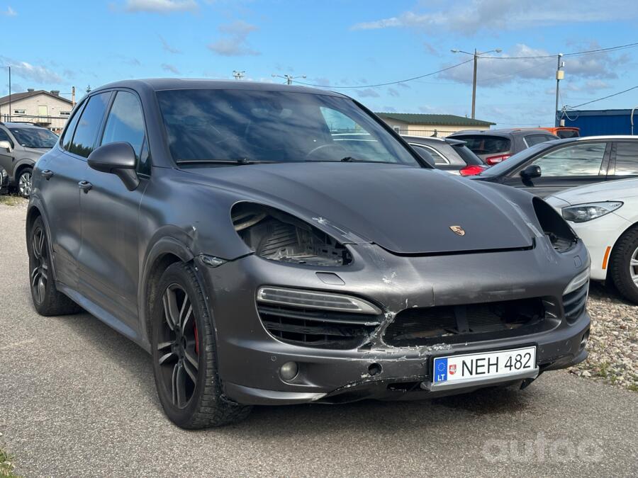 Porsche Cayenne 958 Crossover