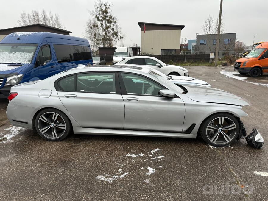 BMW 7 Series G11/G12 Sedan