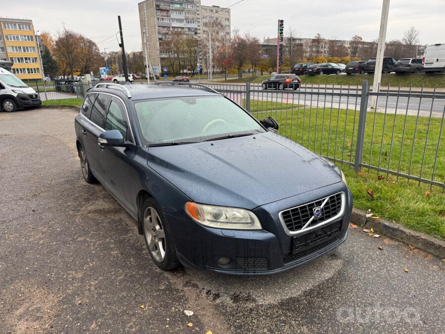 Volvo V70 3 generation wagon