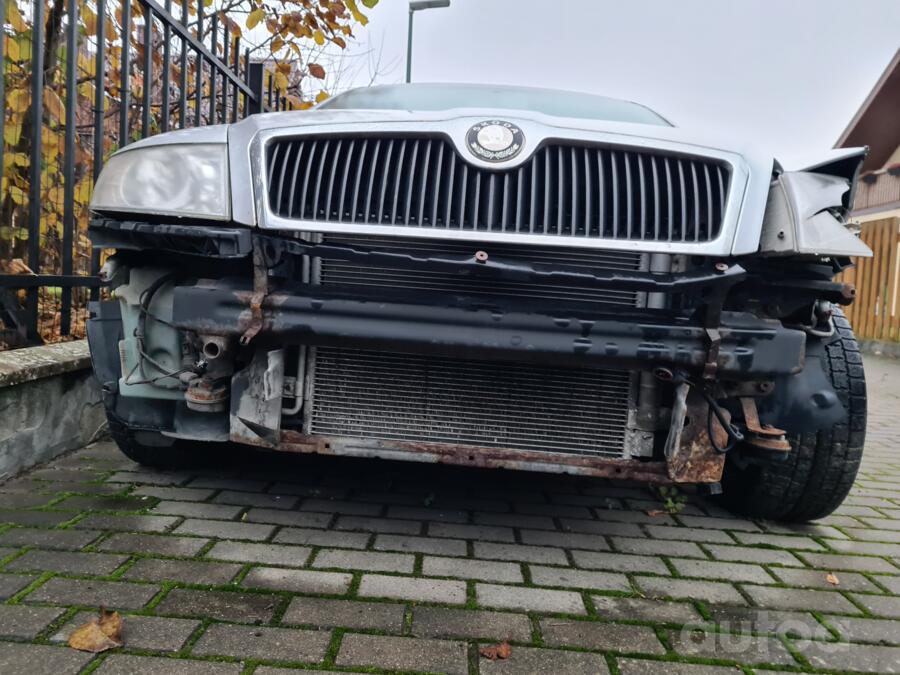 Skoda Octavia 2 generation Combi wagon 5-doors