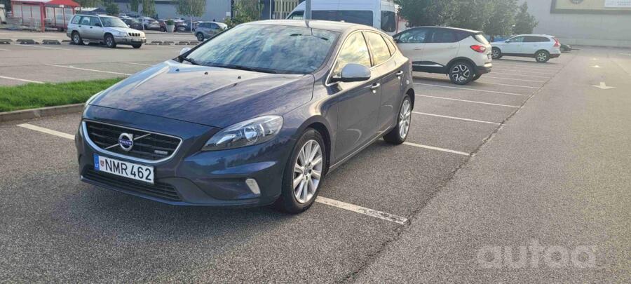 Volvo V40