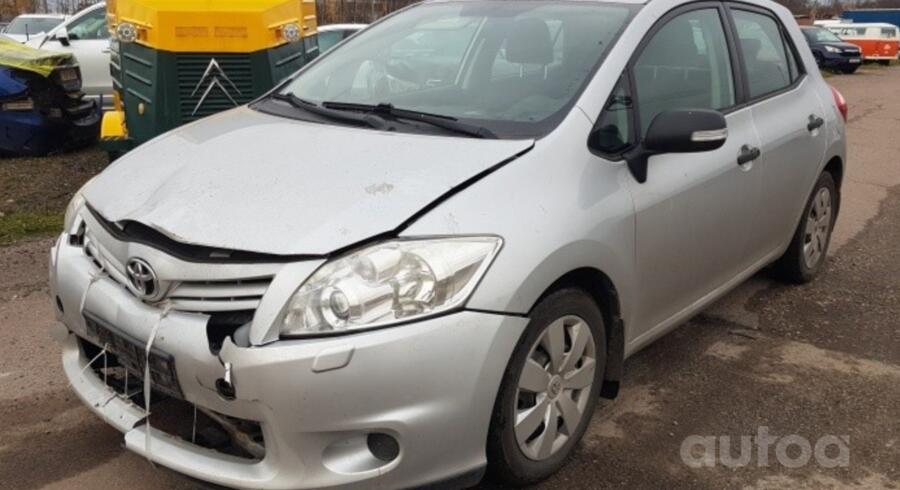Toyota Auris 1 generation [restyling] Hatchback 5-doors