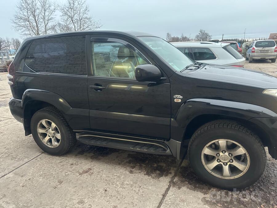 Toyota Land Cruiser Prado J120 SUV 3-doors