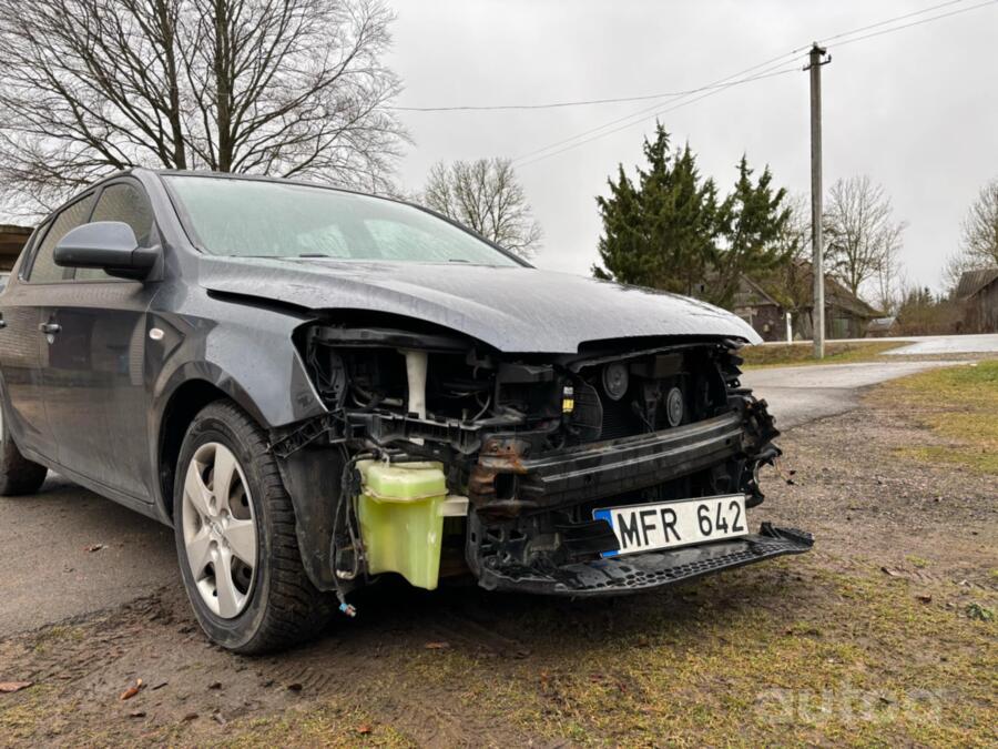 Kia Cee'd 1 generation Hatchback 5-doors