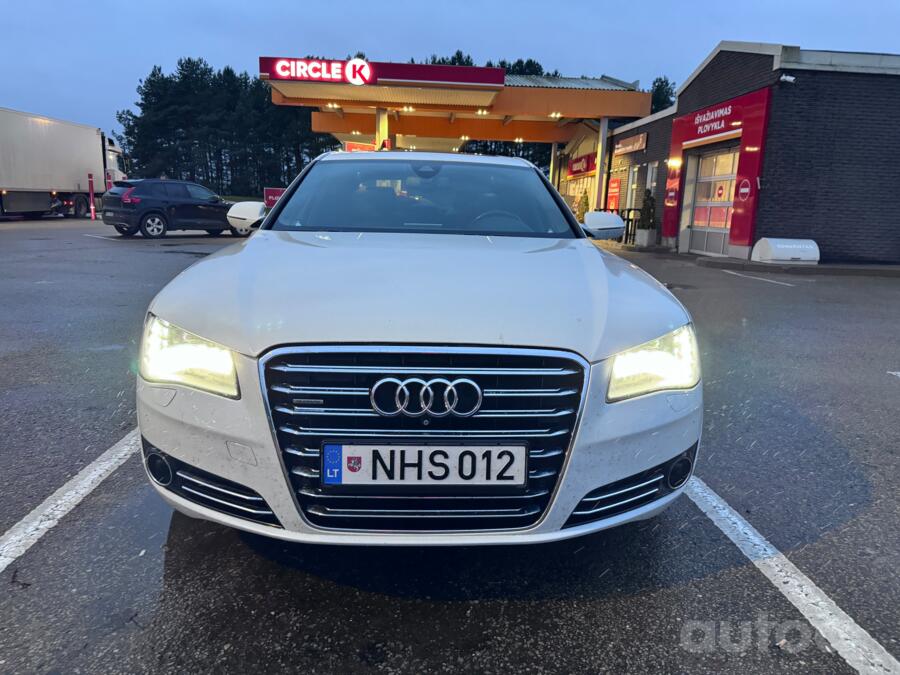 Audi A8 D4/4H Sedan