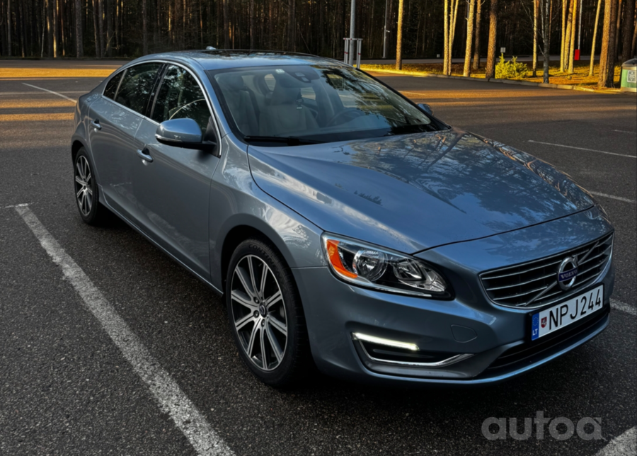 Volvo S60 2 generation [restyling] Sedan 4-doors