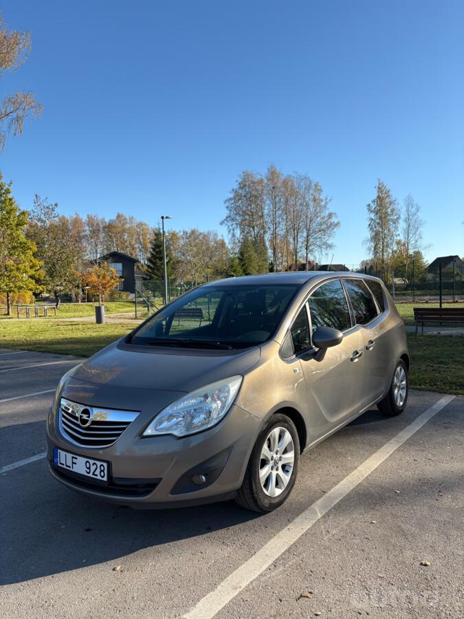 Opel Meriva 2 generation Minivan