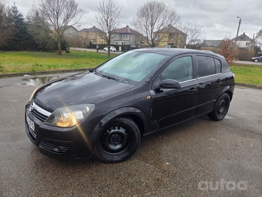 Opel Astra H Hatchback
