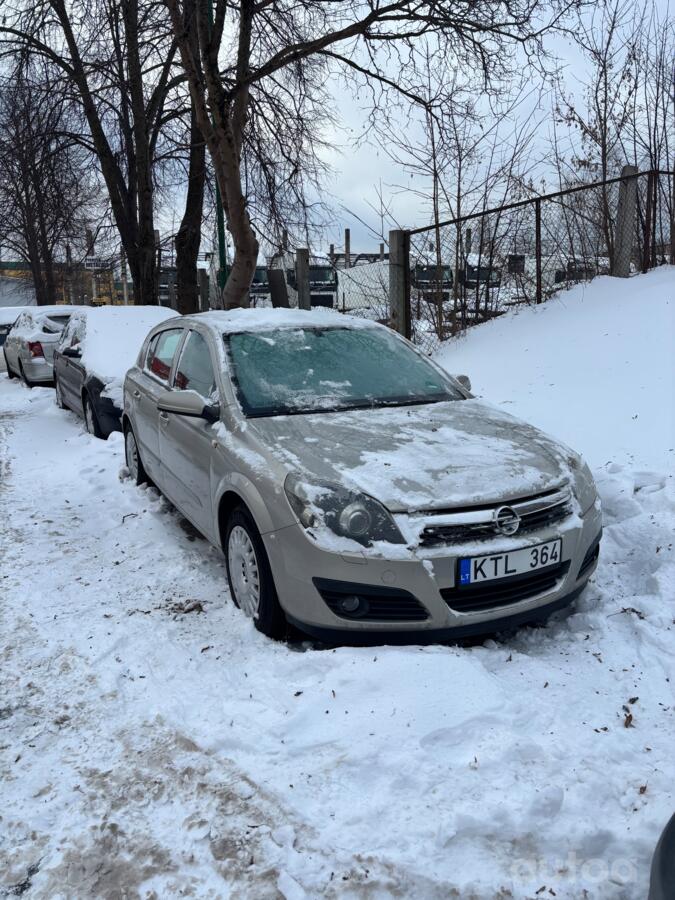 Opel Astra H Hatchback