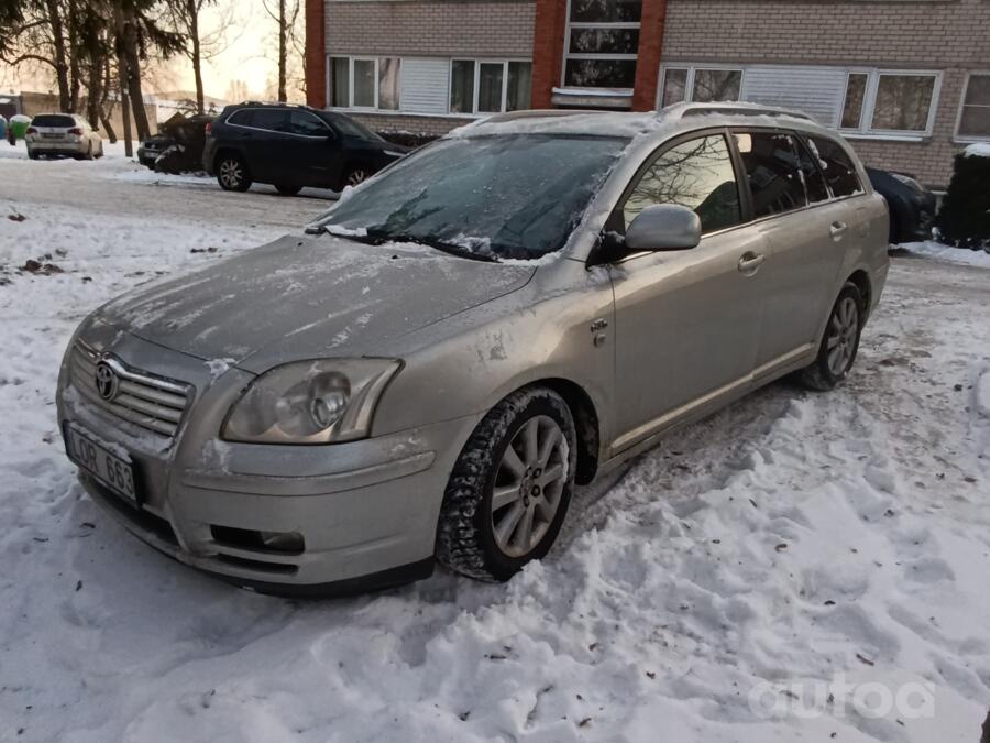 Toyota Avensis 2 generation wagon