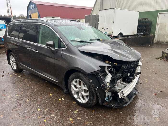 Chrysler Pacifica 2 generation Minivan