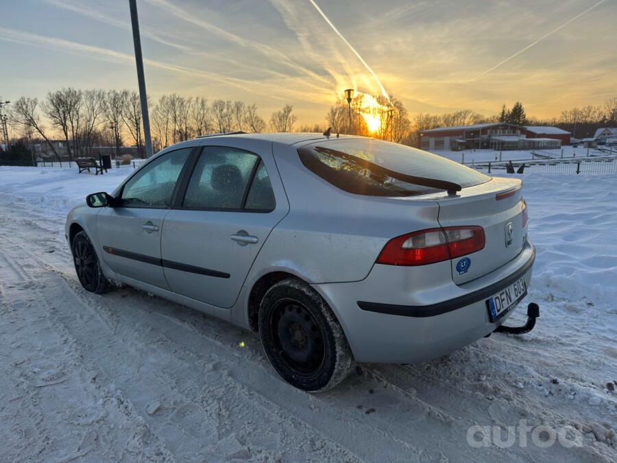 Renault Laguna 2 generation Liftback