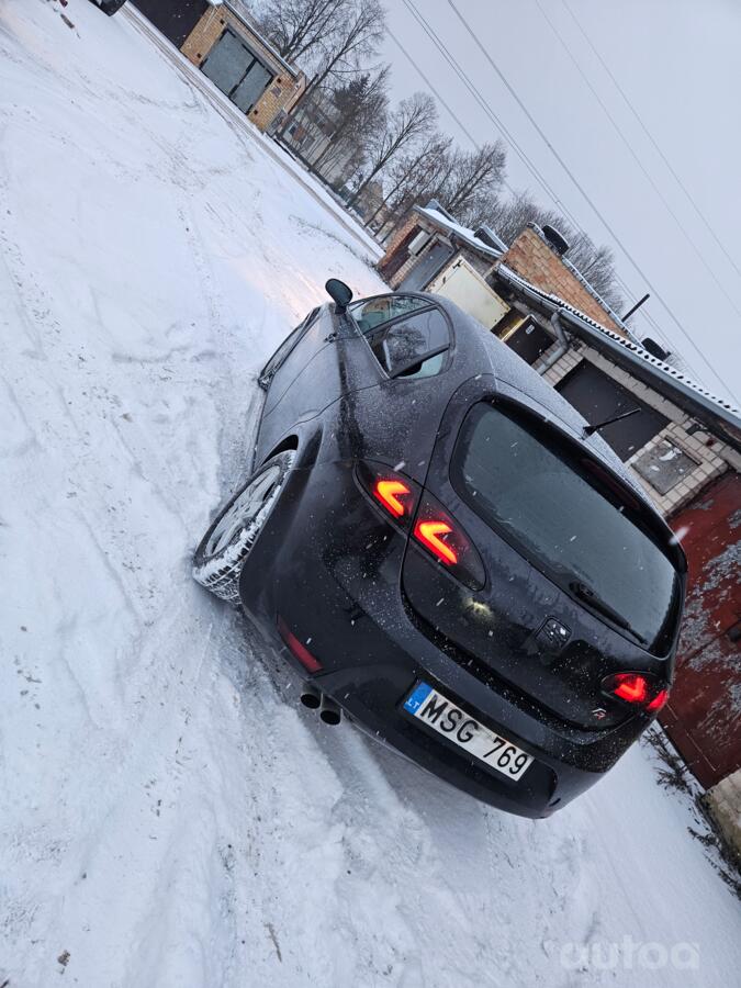 SEAT Leon 2 generation Hatchback 5-doors