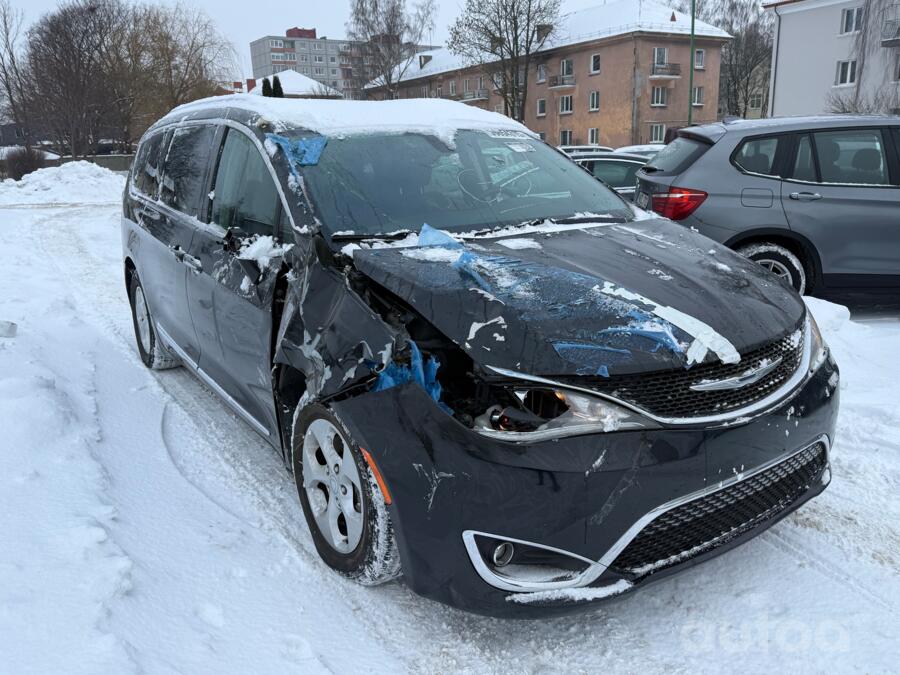 Chrysler Pacifica 2 generation Minivan