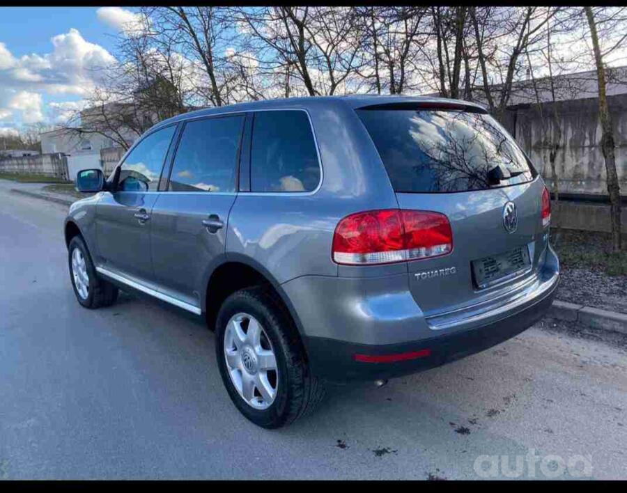 Volkswagen Touareg