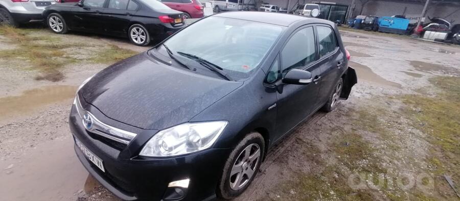 Toyota Auris 2 generation Hybrid hatchback 5-doors