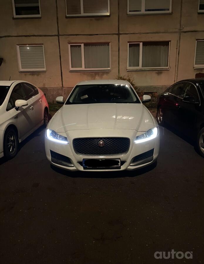 Jaguar XF X260 Sedan