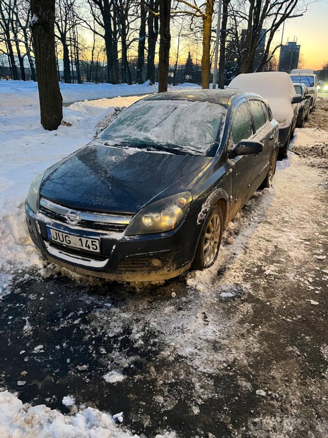 Opel Astra H Hatchback