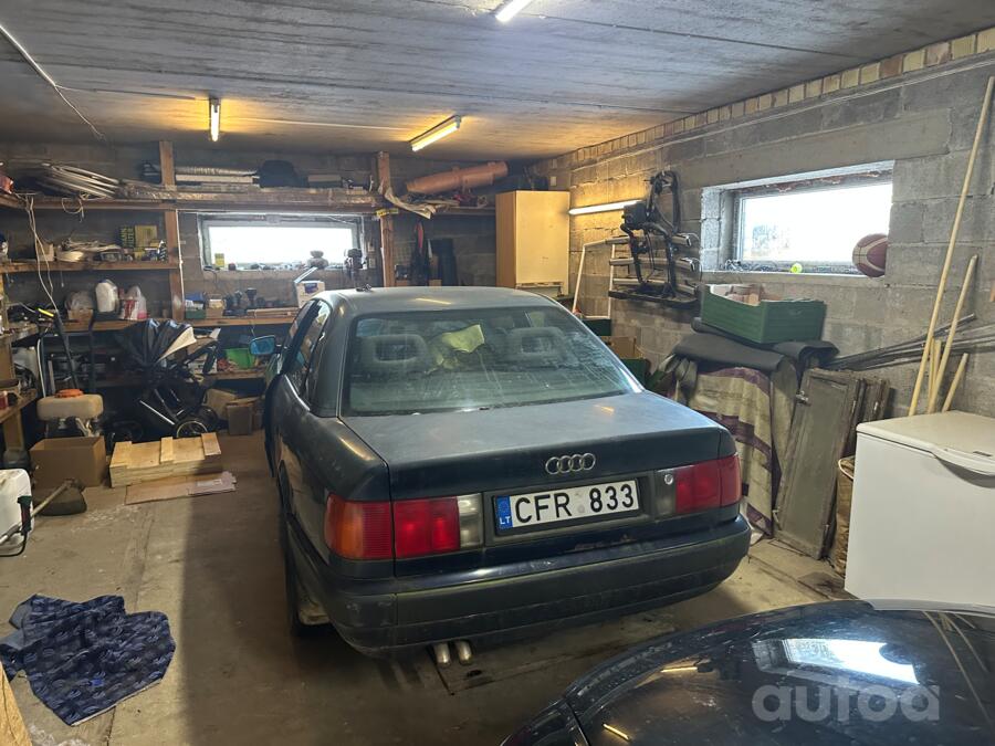 Audi 100 4A/C4 Sedan