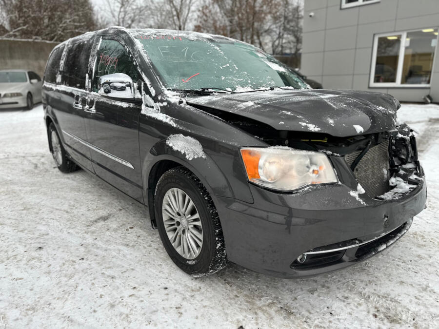 Chrysler Town & Country 5 generation [restyling]