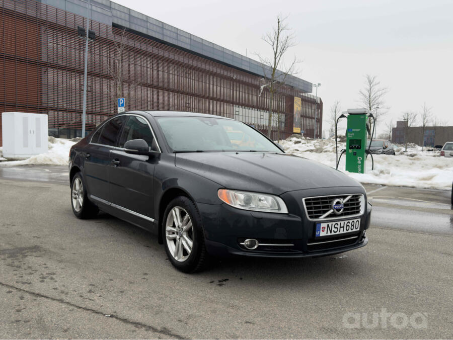 Volvo S80