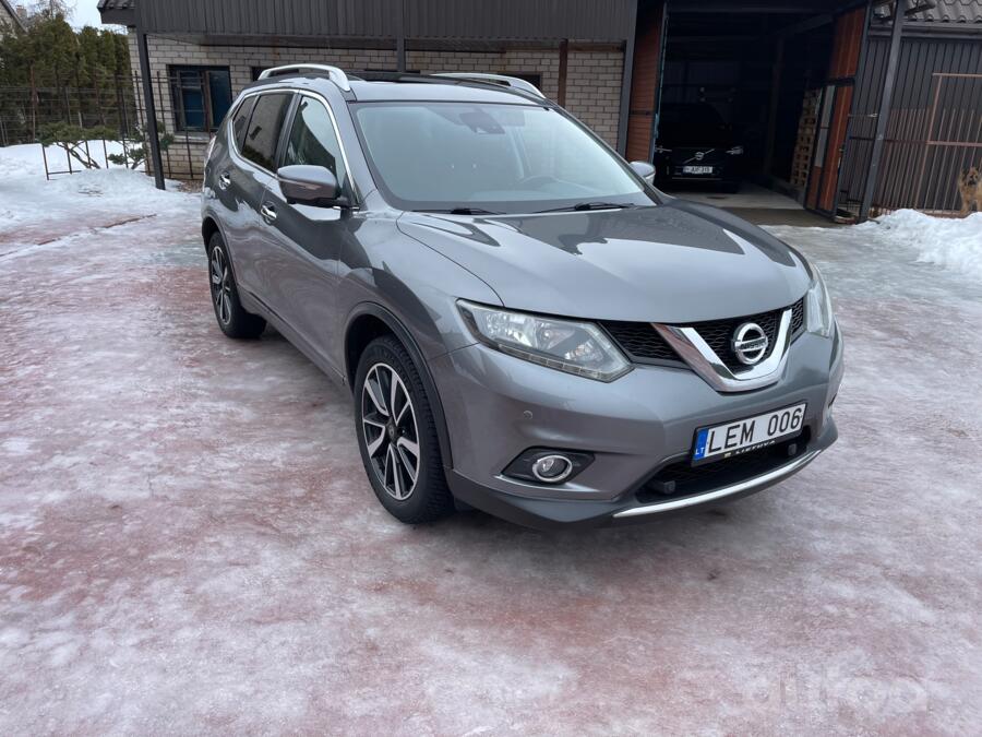 Nissan X-Trail T32 Crossover