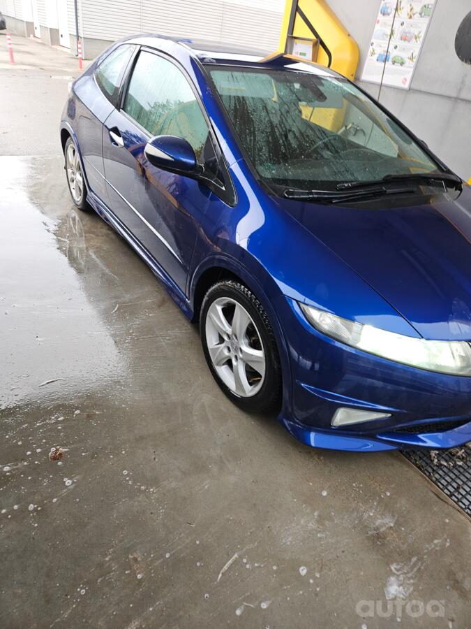 Honda Civic 8 generation [restyling] Type-S hatchback 3-doors
