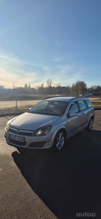 Opel Astra H Hatchback