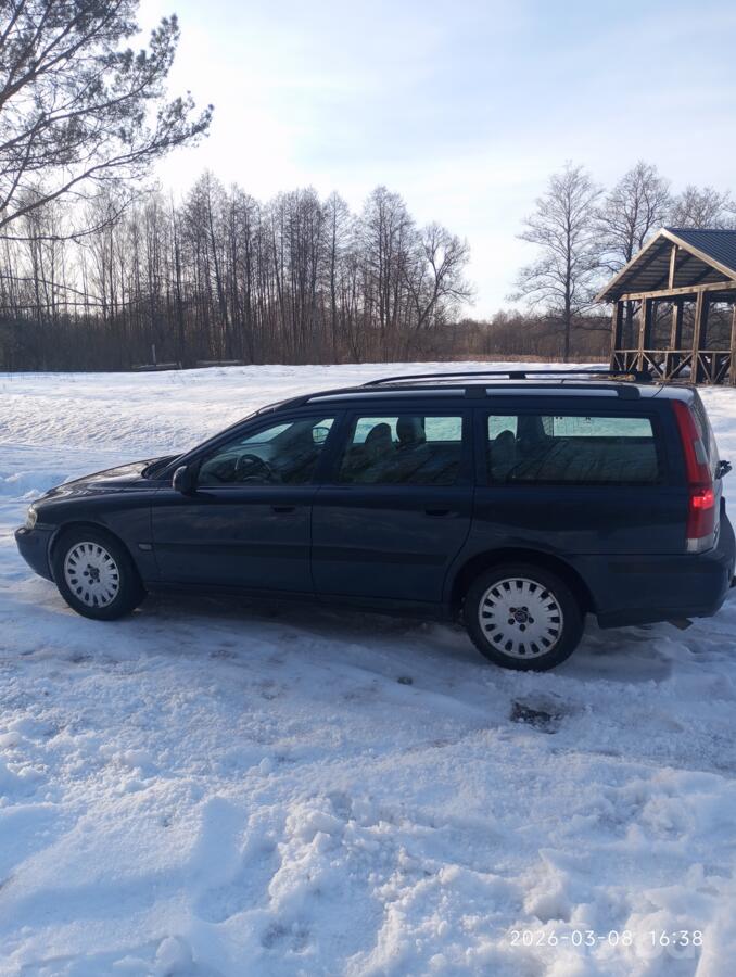 Volvo V70 2 generation wagon
