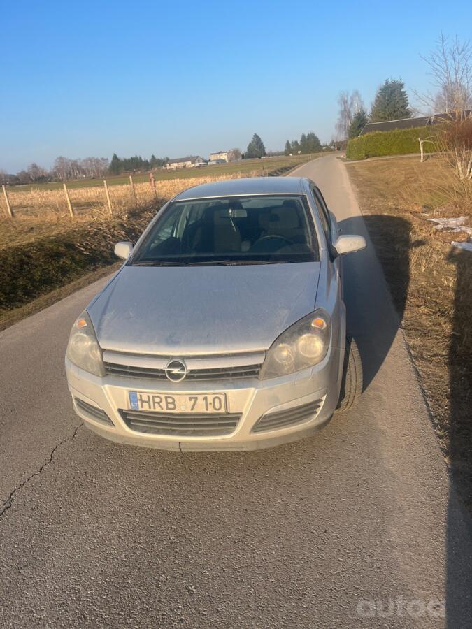 Opel Astra H Hatchback