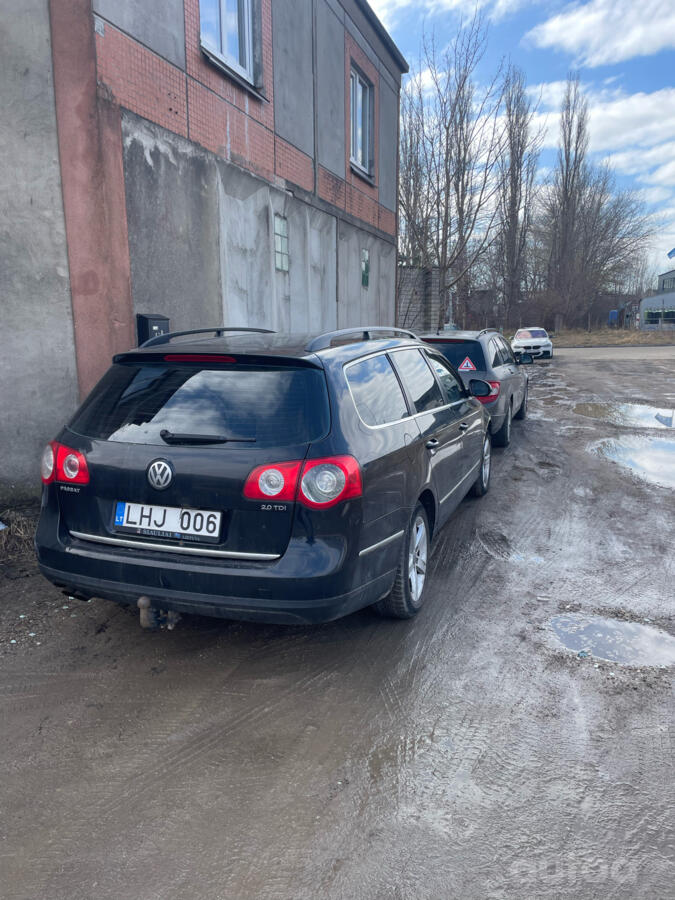 Volkswagen Passat B6 wagon 5-doors