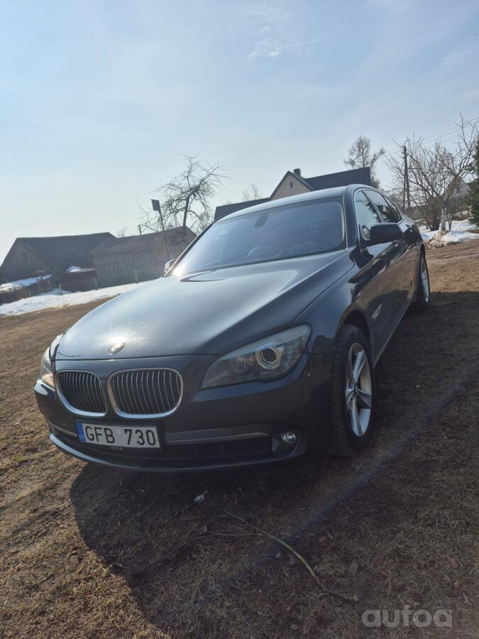 BMW 7 Series F01/F02 Sedan