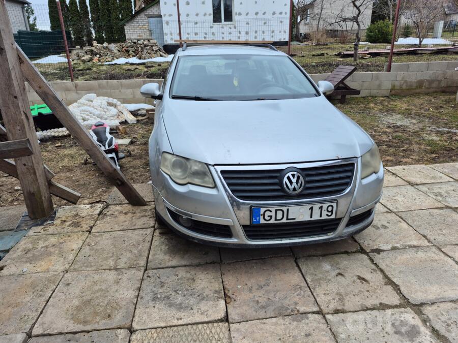 Volkswagen Passat B6 wagon 5-doors