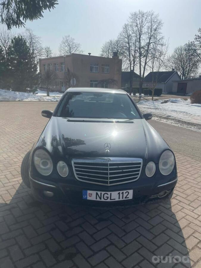 Mercedes-Benz E-Class W211 Sedan