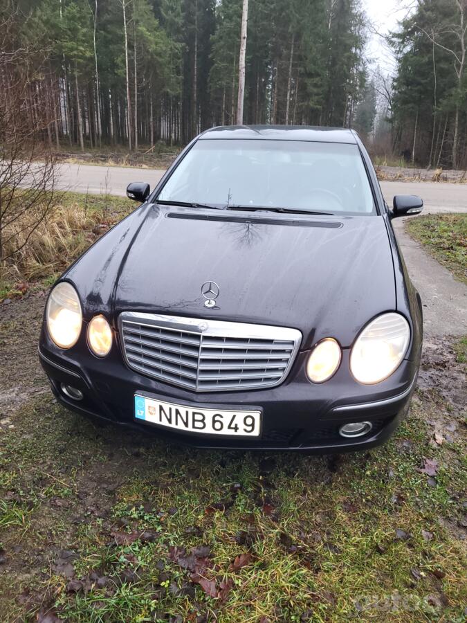Mercedes-Benz E-Class W211 Sedan