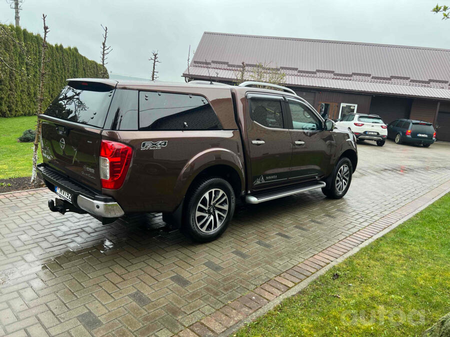 Nissan NP300