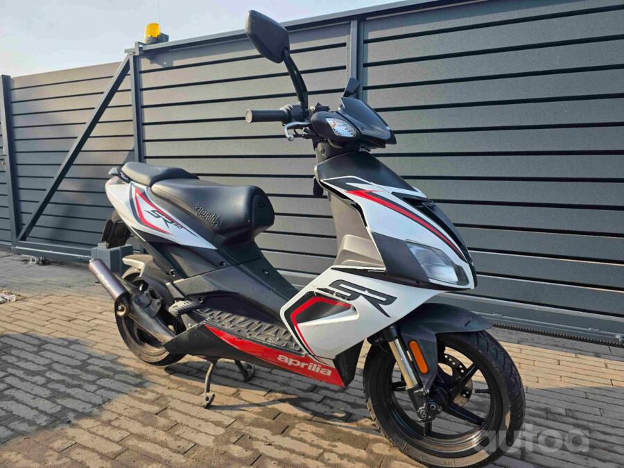 Aprilia SR
