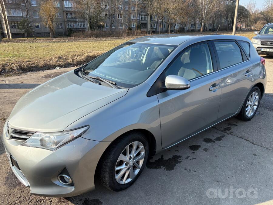 Toyota Auris 2 generation Hatchback 5-doors