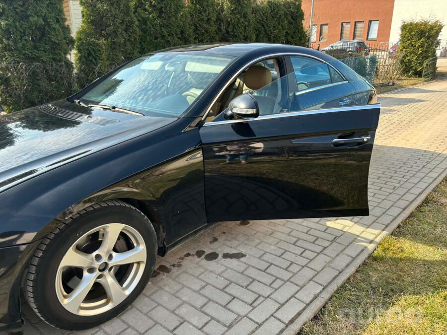 Mercedes-Benz CLS-Class C219 Sedan