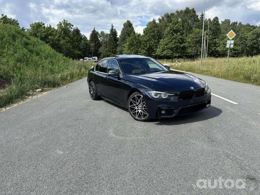 BMW 3 Series 330i Sedan