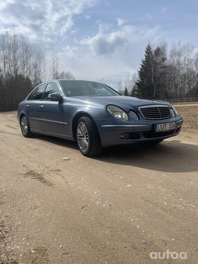 Mercedes-Benz E-Class W211 Sedan