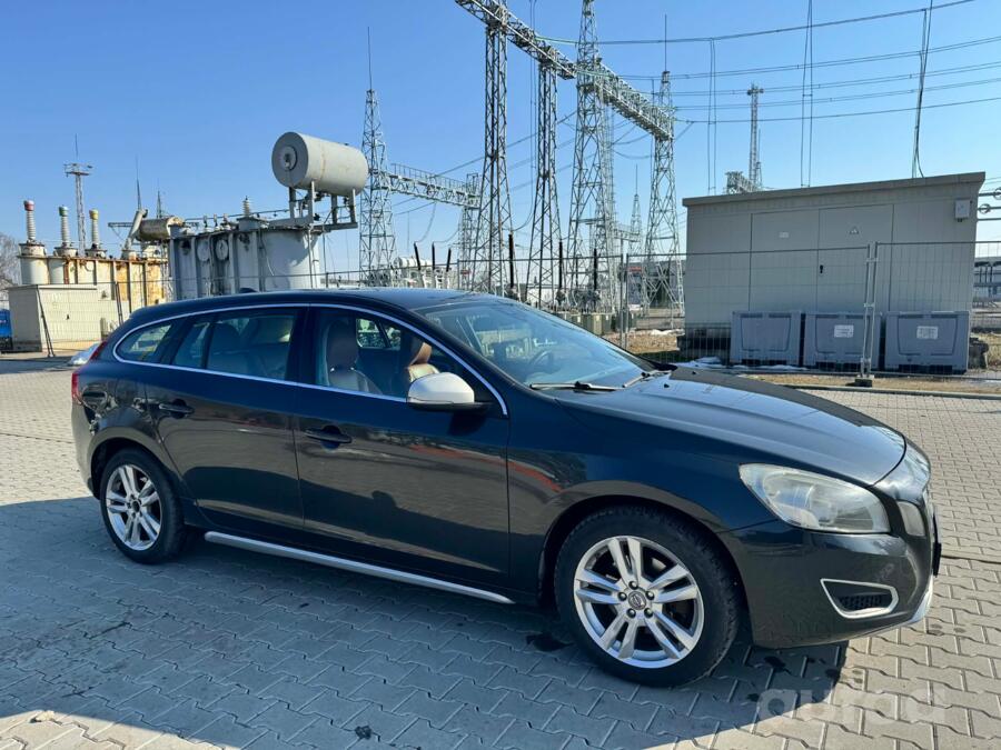 Volvo V60 1 generation wagon