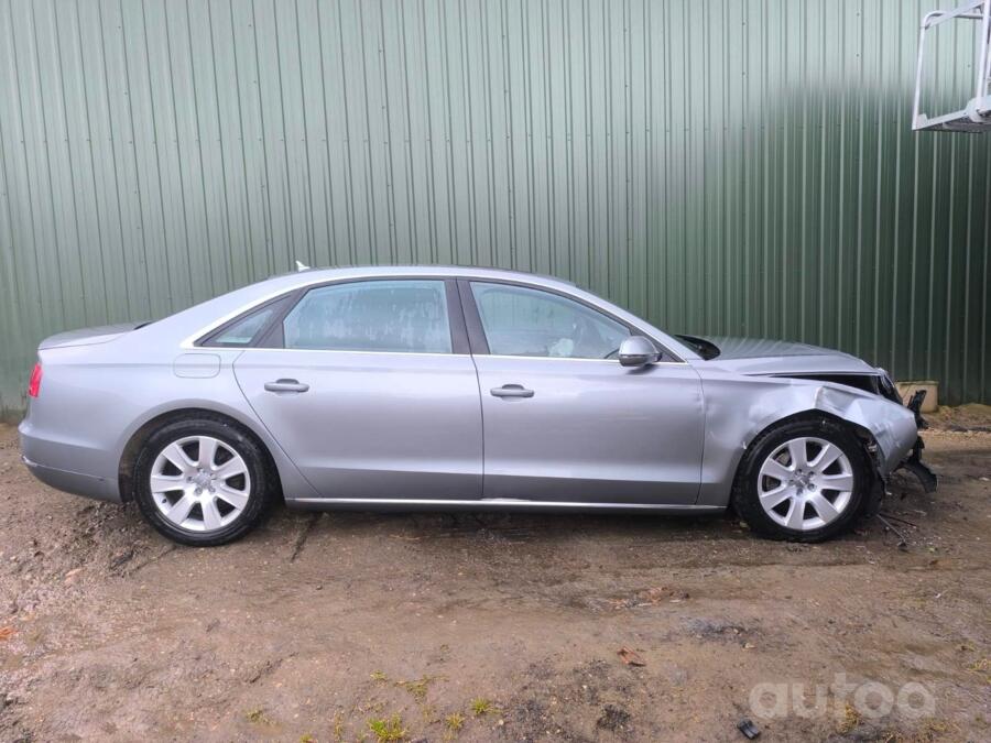 Audi A8 D4/4H Sedan