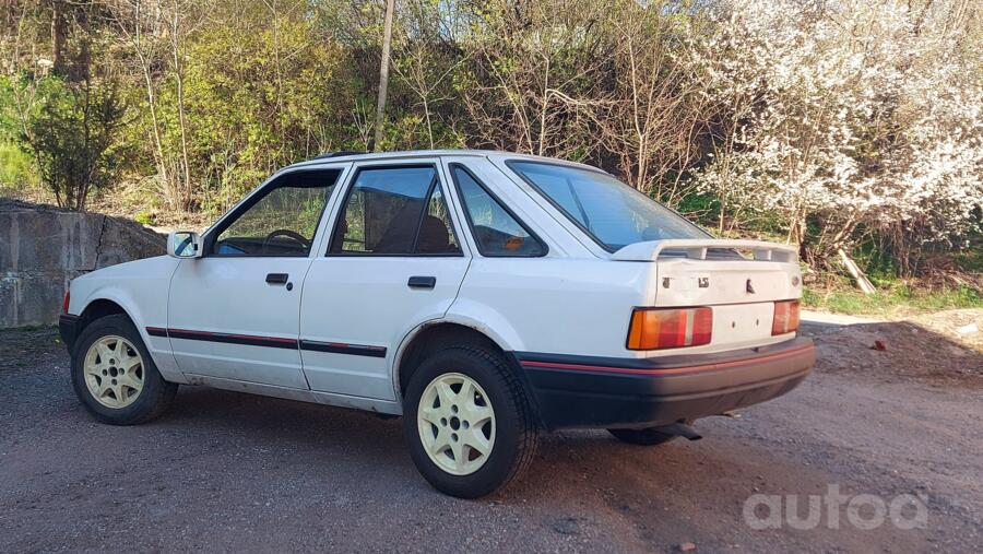 Ford Escort 4 generation Hatchback 5-doors