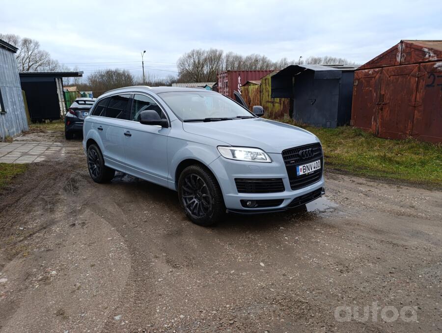 Audi Q7 4L Crossover